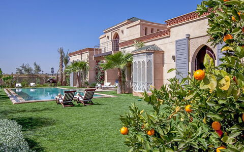 Villa Orange Trees: Zwembad, Toevlucht, Landgoed, Hacienda, Herenhuis, Binnenplaats, Thermae, Villa, Eco Hotel, Tuin