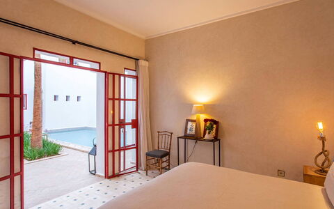 Dar Splendid: Flooring, Verdieping, Interieur Ontwerp, Meubilair, Deur, Zwembad, Toevlucht, Plafond, Appartement, Beits