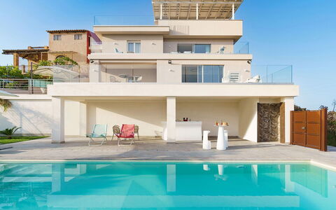 Villa Shelly: Woongebied, Architectuur, Huis, Landgoed, Zwembad, Samengesteld Materiaal, Balkon, Villa, Appartement, Toevlucht