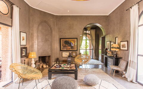 Villa Zagar: Meubilair, Interieur Ontwerp, Muur, Flooring, Verdieping, Plafond, Verlichting, Stoel, Huis, Woonkamer