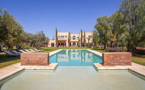 Villa Elio: Zwembad, Architectuur, Landgoed, Toevlucht, Herenhuis, Hacienda, Villa, Landscaping, Schaduw, Tuin