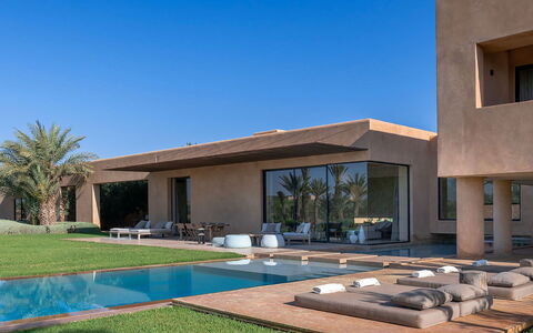 Villa Amrabat: Zwembad, Toevlucht, Landgoed, Huis, Schaduw, Landscaping, Villa, Hacienda, Eco Hotel