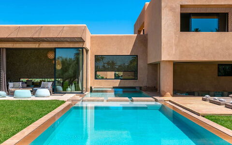 Villa Amrabat: Zwembad, Blauw, Toevlucht, Architectuur, Samengesteld Materiaal, Landgoed, Eco Hotel, Schaduw, Villa, Thermae