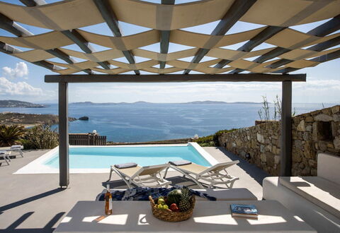 Villa Apollonia: Zwembad, Kust En Oceanic Landvormen, Toevlucht, Zee, Kust, Schaduw, Eco Hotel, Oceaan, Villa, Buitenmeubels