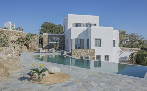 Villa Ermione: Landgoed, Zwembad, Villa, Waterpartij