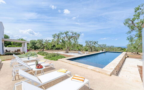 Villa Il Guaceto: Landgoed, Landscaping, Zwembad, Villa