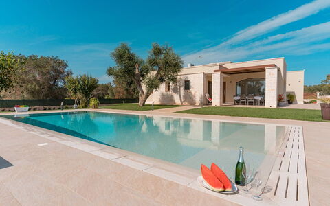 Villa Il Gelsomino: Zwembad, Architectuur, Landgoed, Landscaping, Tuin, Hacienda, Toevlucht, Herenhuis, Villa, Schaduw