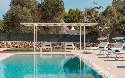 Villa Il Gelsomino: Zwembad, Buitenmeubels, Toevlucht, Schaduw, Samengesteld Materiaal, Ligstoel, Outdoor Structuur, Eco Hotel, Tuin, Pergola