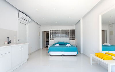 The Rose Suite with Jacuzzi