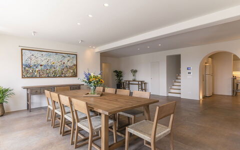 Villa Wolf: Meubilair, Flooring, Interieur Ontwerp, Verdieping, Hout, Tafel, Keuken En Eettafel, Plafond, Stoel, Eetkamer