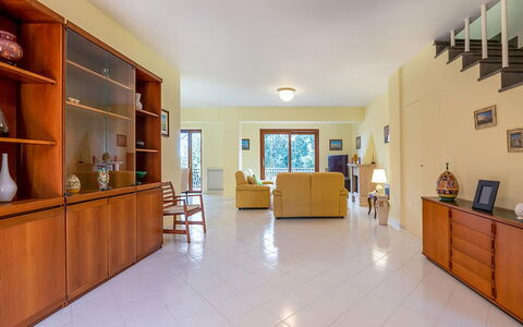 Villa Ava: Interieur Ontwerp, Flooring, Verdieping, Meubilair, Hout, Plafond, Kamer, Bankstel, Woonkamer, Verlichting