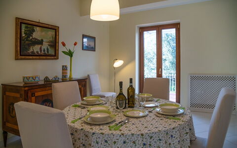 Villa Ava: Meubilair, Interieur Ontwerp, Tafel, Eetkamer, Hout, Flooring, Stoel, Kamer, Keuken En Eettafel, Textiel