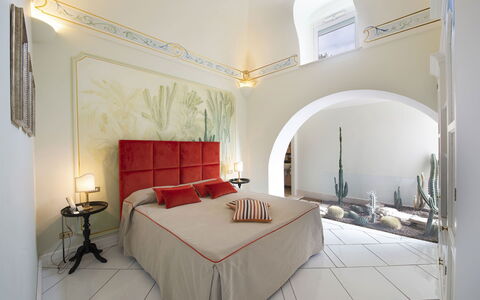 Villa Chiara: Meubilair, Interieur Ontwerp, Muur, Flooring, Slaapkamer, Bed, Verdieping, Plafond, Kamer, Verlichting