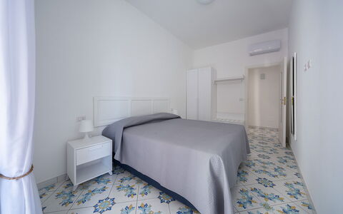 Maison Maiori: Flooring, Verdieping, Interieur Ontwerp, Kamer, Plafond, Appartement, Slaapkamer, Tegel, Houten Vloer