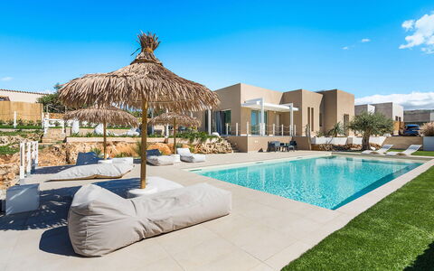 Villa Cornino: Toevlucht, Zwembad, Appartement, Eco Hotel, Buitenmeubels, Landgoed, Schaduw, Villa, Hotel, Ligstoel