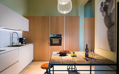 Villa Monica: Meubilair, Interieur Ontwerp, Keuken, Flooring, Countertop, Verdieping, Hout, Toestel Van De Keuken, Lichte Inrichting, Huis