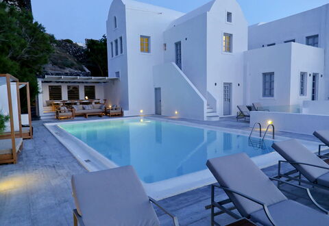 Presidential Villa: Zwembad, Toevlucht, Ligstoel, Landgoed, Badplaats, Buitenmeubels, Eco Hotel, Hotel, Villa, Thermae