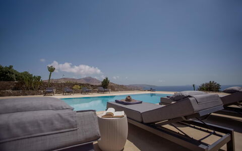 Villa Talassa: Meubilair, Buitenmeubels, Toevlucht, Stoel, Zwembad, Zee, Schaduw, Kust, Ligstoel, Eco Hotel