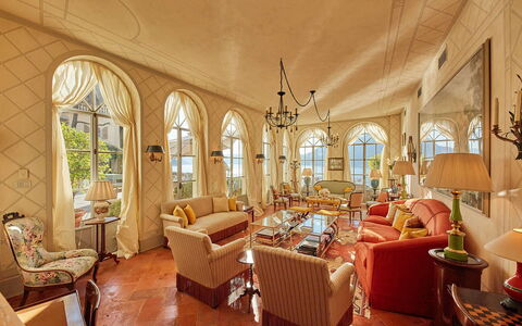 Villa Silva: Interieur Ontwerp, Meubilair, Huis, Plafond, Kamer, Stoel, Bankstel, Woonkamer, Villa, Gieten