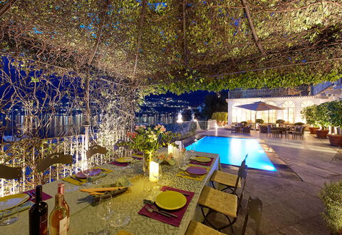 Villa Silva: Blauw, Zwembad, Toevlucht, Nacht, Landschap Verlichting, Eco Hotel, Hotel, Stoel, Buitenmeubels, Restaurant