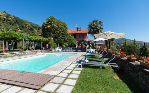 Mariuccia 1: Zwembad, Toevlucht, Buitenmeubels, Bergketen, Eco Hotel, Vrije Tijd, Paraplu, Badplaats, Hacienda