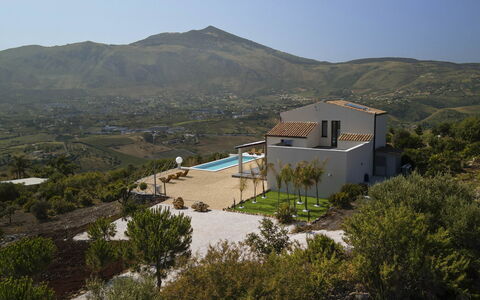 Villa Priscilla: Zwembad, Landgoed, Toevlucht, Eco Hotel, Bergketen, Hacienda, Villa, Boerderij, Buitenmeubels, Ridge