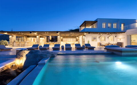 Villa Mitos: Blauw, Zwembad, Toevlucht, Landgoed, Eco Hotel, Villa, Thermae, Hotel, Herenhuis, Badplaats