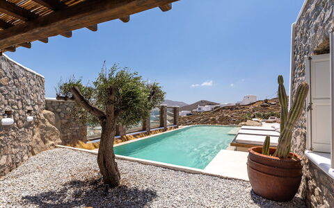 Villa Mitos: Samengesteld Materiaal, Zwembad, Villa, Boerderij, Binnenplaats, Eco Hotel, Flagstone, Tegel, Toevlucht