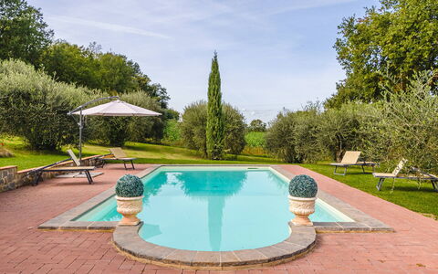 Villa dei Fiori: Zwembad, Tuin, Waterpartij, Landgoed, Landscaping, Toevlucht, Hacienda, Eco Hotel, Werf, Villa