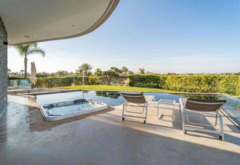 Villa Inaya: Zwembad, Toevlucht, Tuin, Landscaping, Buitenmeubels, Stoel, Schaduw, Waterpartij, Eco Hotel