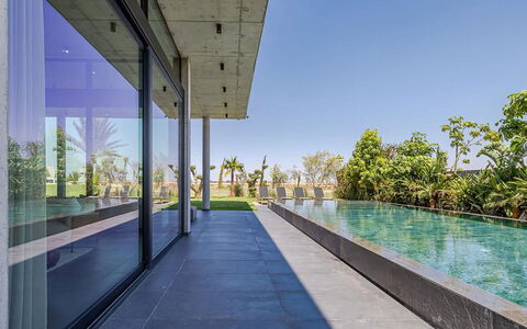 Villa Nadia: Zwembad, Landgoed, Schaduw, Landscaping, Ontwerp, Eco Hotel, Villa, Toevlucht, Binnenplaats