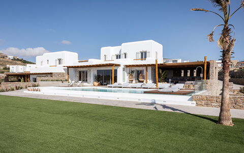 Villa Aspasia: Toevlucht, Zwembad, Villa, Eco Hotel, Hotel, Keuken En Eettafel