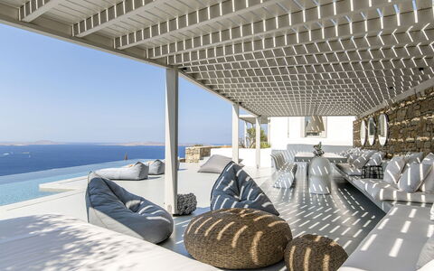 Villa Atlante: Toevlucht, Ontwerp, Stoel, Hotel, Balkon, Buitenmeubels, Pergola, Zwembad, Villa, Daylighting