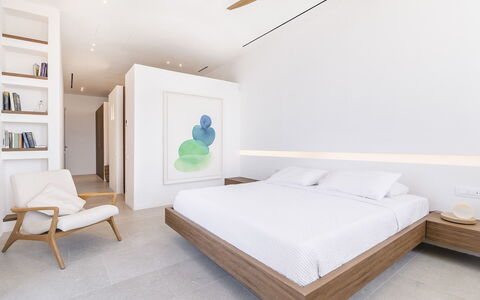 Villa Achille: Meubilair, Interieur Ontwerp, Flooring, Verdieping, Muur, Hout, Plafond, Bed, Slaapkamer, Huis