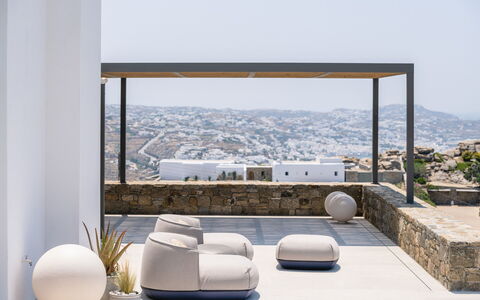 Villa Achille: Meubilair, Verdieping, Bankstel, Woonkamer, Natuurlijk Materiaal, Schaduw, Stoel, Ontwerp, Kamerplant