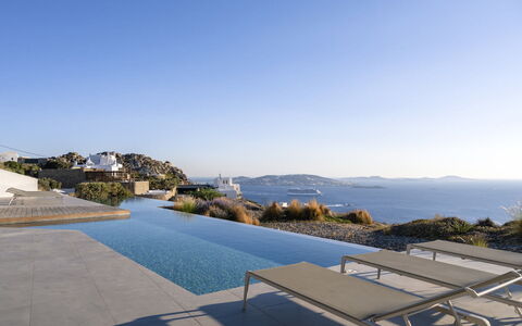 Villa Teseo: Zwembad, Zee, Kust, Baai, Voorgebergte, Toevlucht, Headland, Badplaats, Tropen