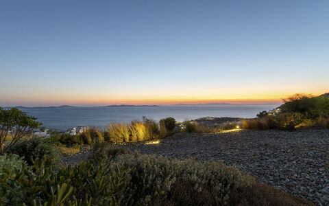 Villa Teseo: Lucht, Blauw, Horizon, Natuurlijk Landschap, Ecoregio, Wildernis, Plantengemeenschap, Schemer, Zee, Kust