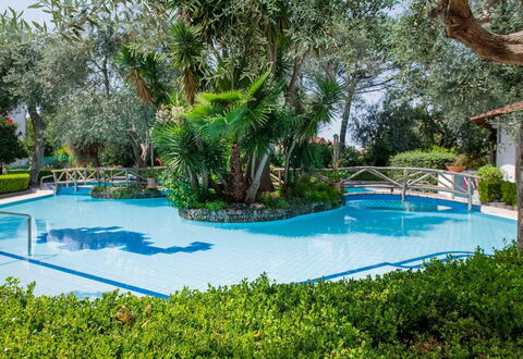Apartment Snicher: Zwembad, Toevlucht, Tuin, Eco Hotel, Hacienda, Schaduw, Landscaping, Hotel, Buitenmeubels, Reflecting Pool