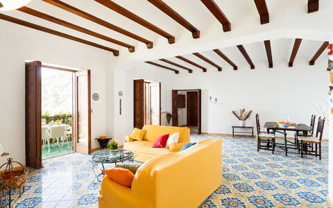 Casa Annalu: Flooring, Meubilair, Verdieping, Interieur Ontwerp, Huis, Deur, Plafond, Stoel, Kamer, Woonkamer