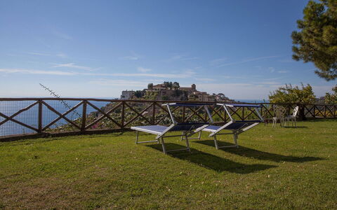 Casa Ravello with Garden: Zee, Kust, Oceaan, Tropen, Buitenmeubels