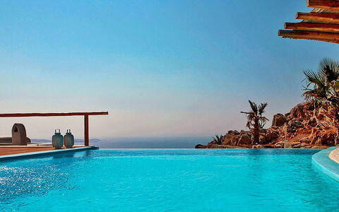 Sunkiss Villa: Blauw, Water, Zwemwater, Zwembad, Toevlucht, Zee, Eco Hotel, Vrije Tijd, Oceaan, Buitenmeubels