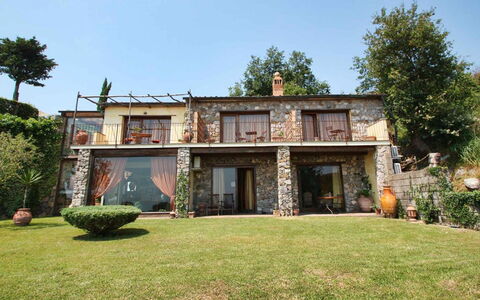 The Sea Farmhouse: Huis, Landgoed, Verblijf, Hacienda, Tuin, Boerderij, Backyard, Werf, Schaduw, Villa