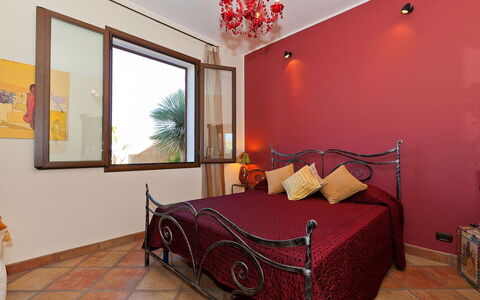 Villa Athena: Meubilair, Interieur Ontwerp, Bed, Slaapkamer, Muur, Hout, Flooring, Verdieping, Laken, Kamer