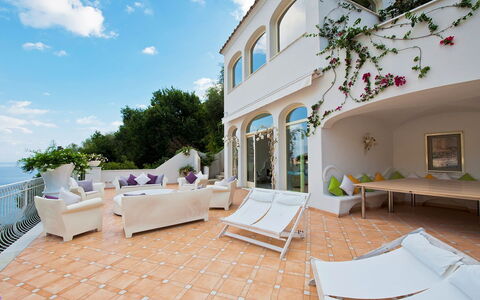 Villa Moresca: Architectuur, Toevlucht, Balkon, Huis, Meubilair, Landgoed, Buitenmeubels, Eco Hotel, Villa, Zwembad