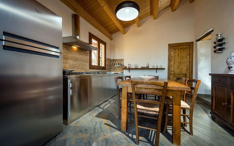 Villa Thalia: Interieur Ontwerp, Flooring, Meubilair, Hout, Plafond, Huis, Verdieping, Keuken, Countertop, Kamer