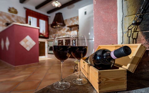 Villa Thyrrenia: Meubilair, Fles, Drinkware, Wijn, Barware, Glazen Fles, Stoel