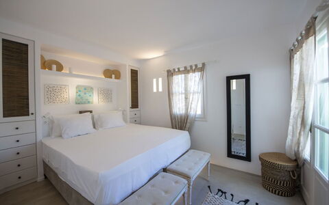 Boho House: Meubilair, Bed, Interieur Ontwerp, Slaapkamer, Verdieping, Flooring, Muur, Bedding, Plafond, Hout