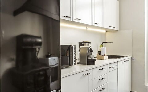 Campani Villa: Toestel Van De Keuken, Major Appliance, Keuken, Huishoudapparatuur, Countertop, Cabinetry, Koelkast, Interieur Ontwerp, Flooring, Meubilair