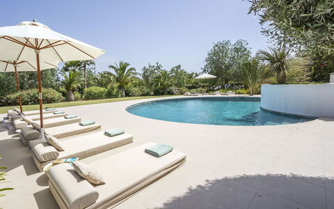 Can Las Palmas: Zwembad, Buitenmeubels, Toevlucht, Paraplu, Schaduw, Vrije Tijd, Stoel, Tuin, Eco Hotel, Ligstoel