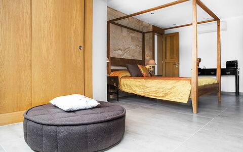 Casa Asia: Meubilair, Interieur Ontwerp, Verdieping, Flooring, Bed, Slaapkamer, Muur, Hout, Houten Vloer, Kamer